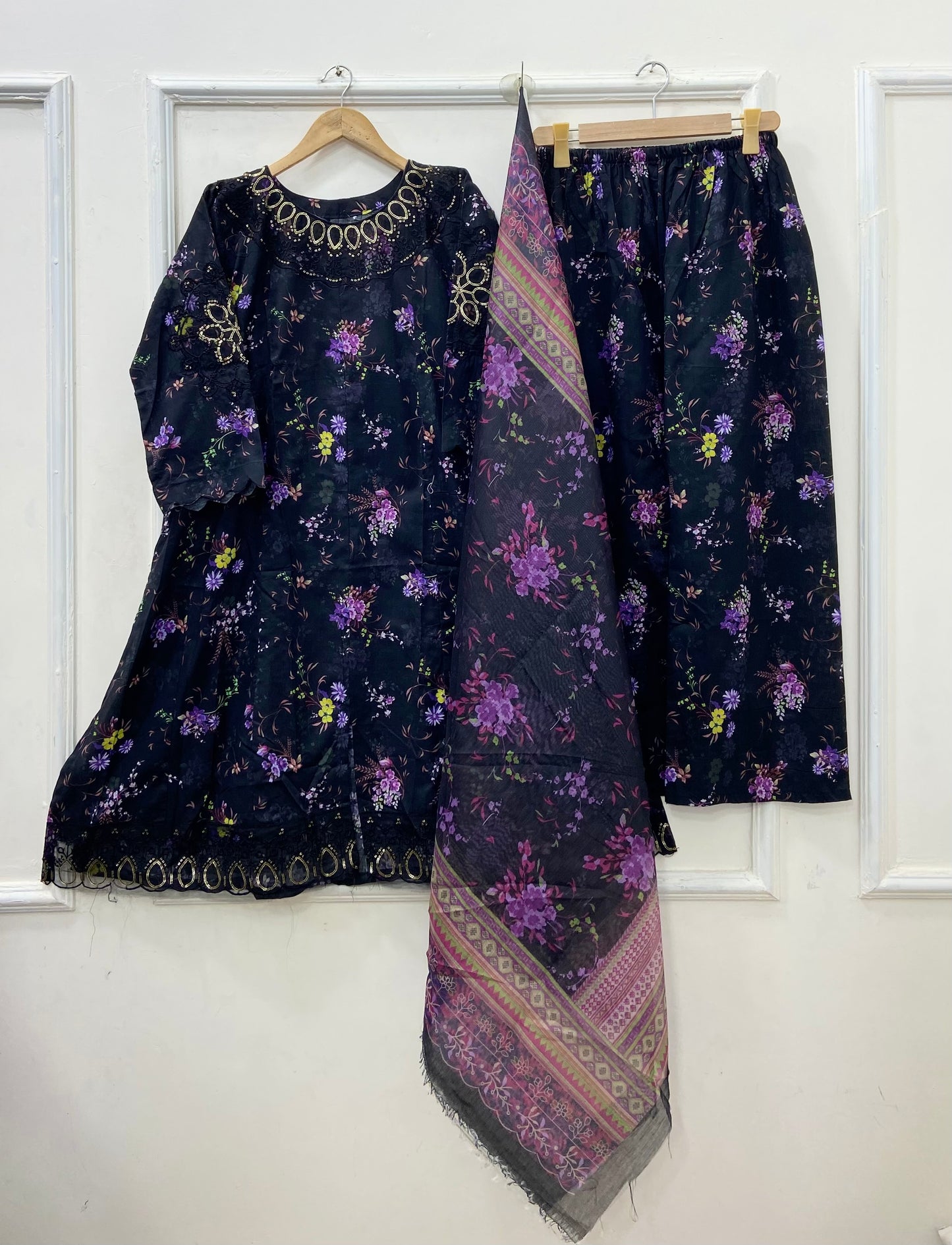 Lawn Series: Frock 3PC (Lawn) D-526