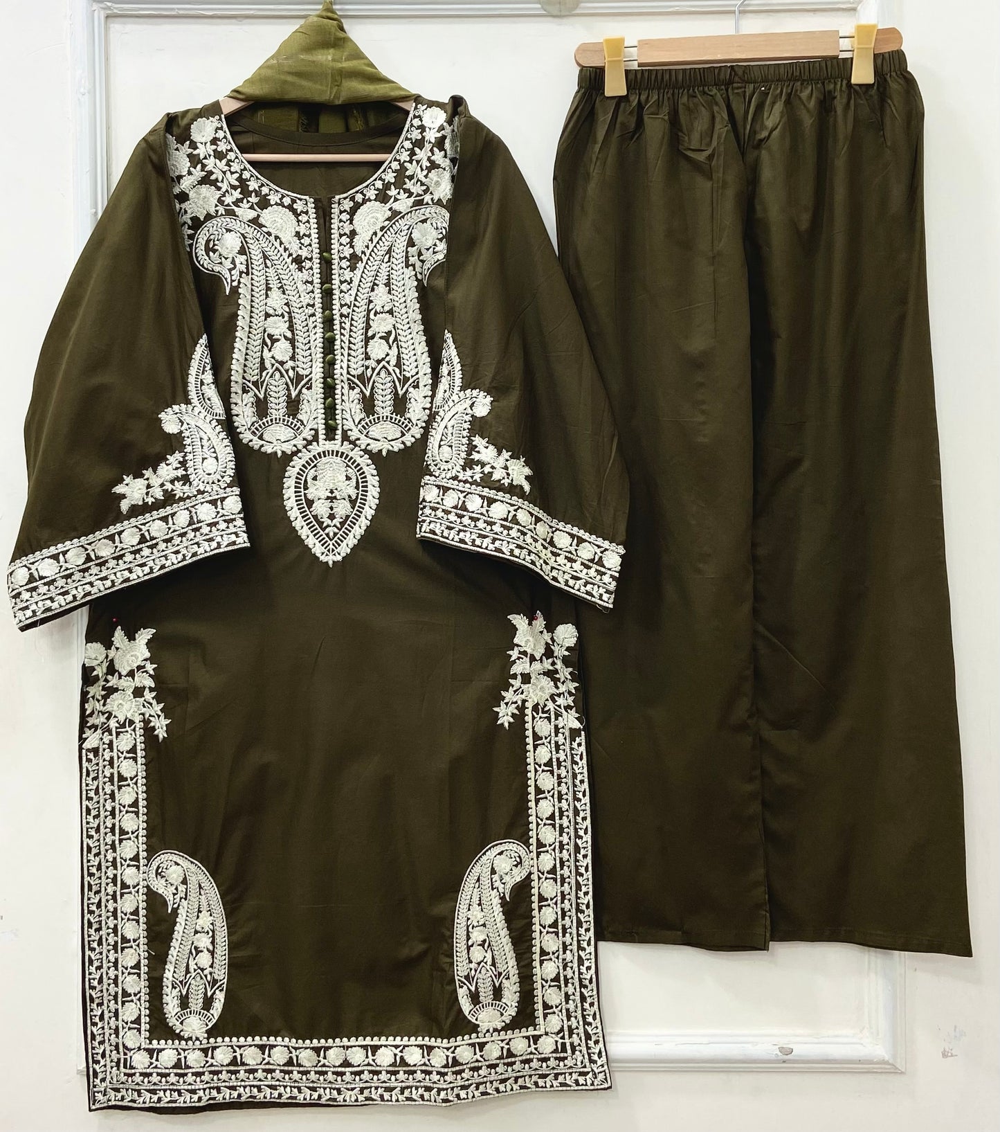 Zarnoor Embroidered | Cotton D-643