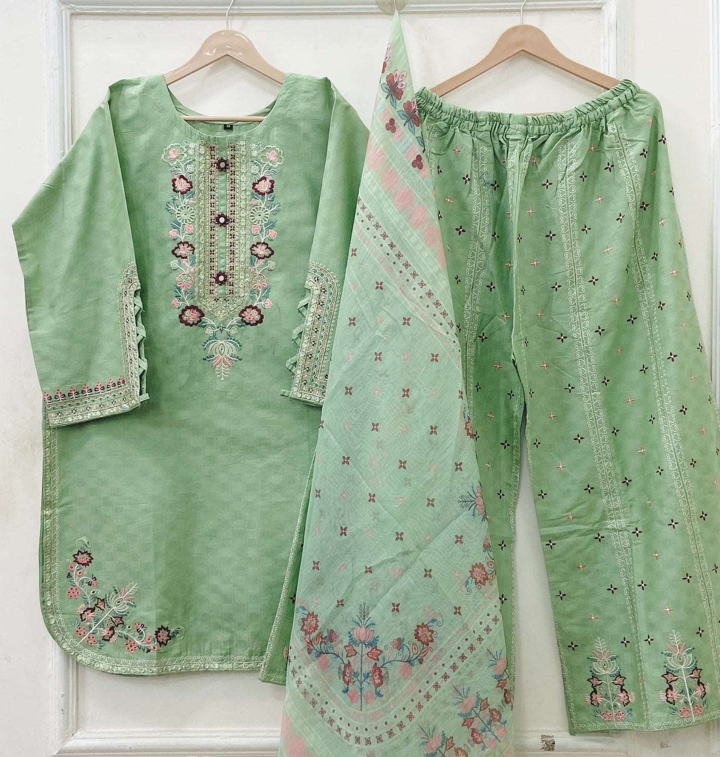 Daisy Formals | Premium Cotton D-717