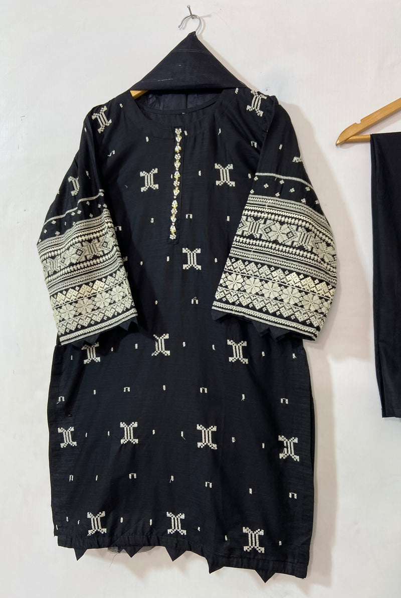 Embroidered Black Articles 3PC (Cotton Lawn) 20