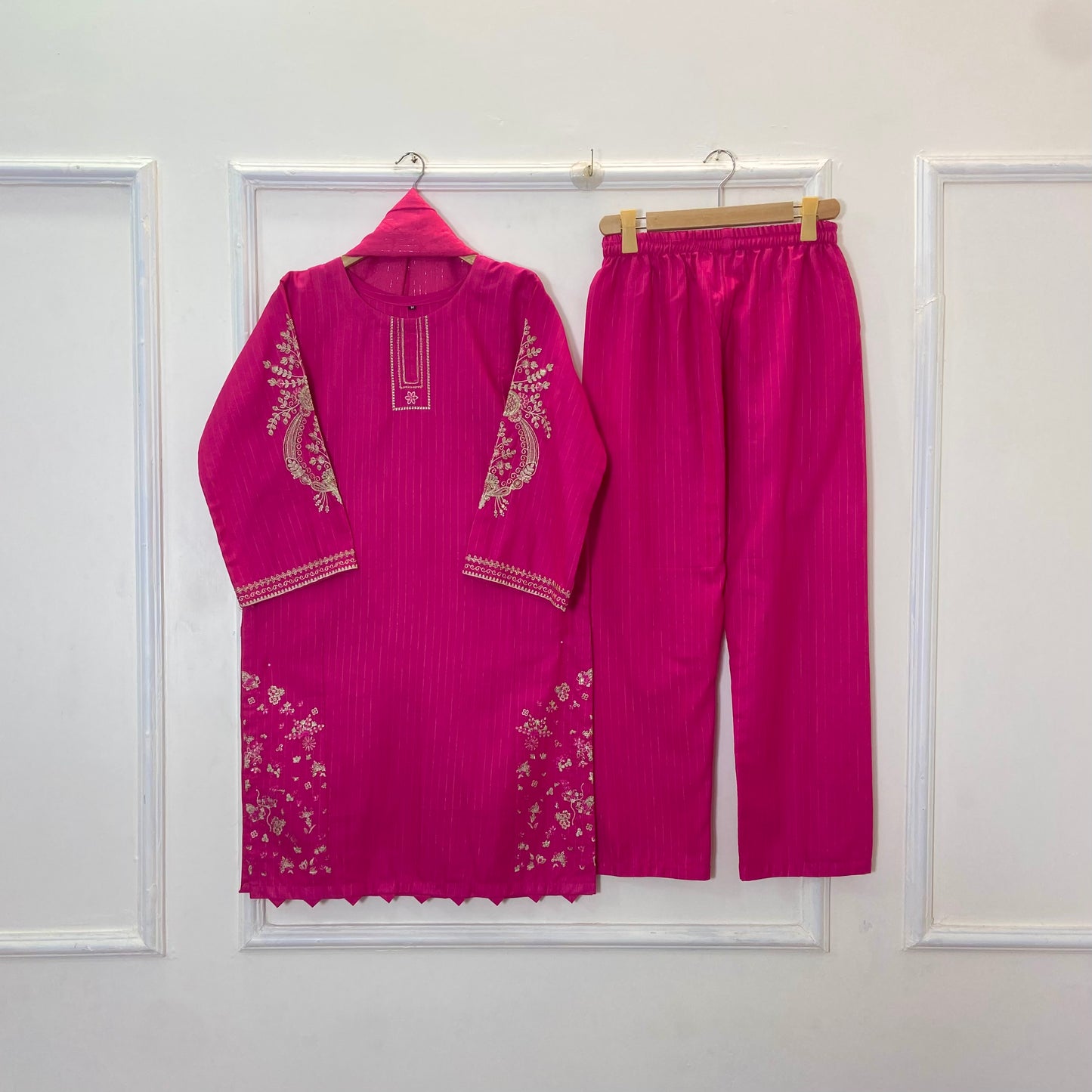 Petal Posh Embroidered 3PC (Khaddar) D-298