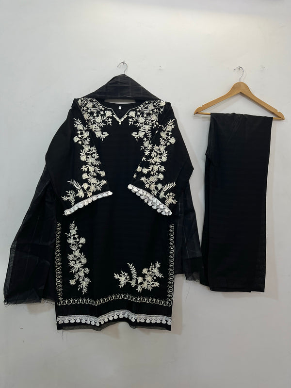 Embroidered Black Articles 3PC (Cotton Lawn) 20