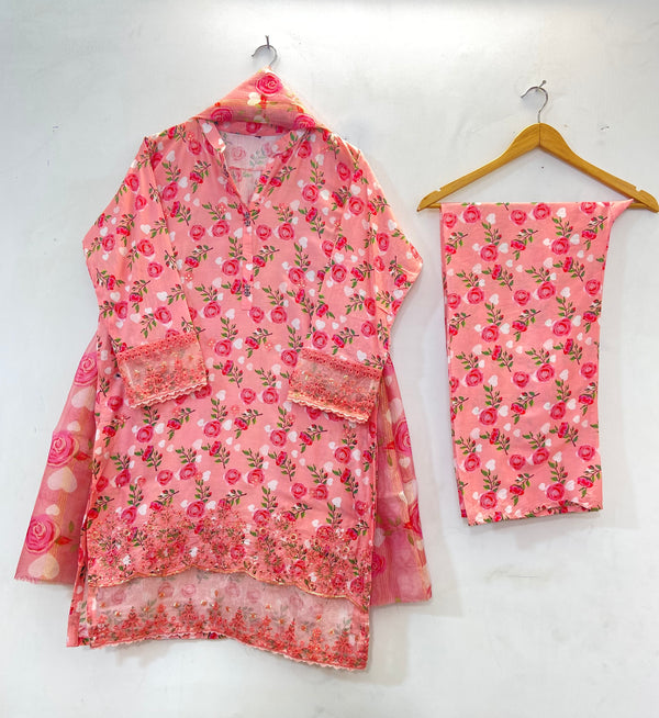 Chicken Kari Embroidered 3PC (Lawn) D-32