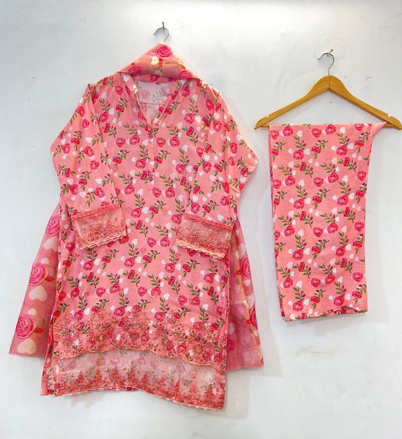 Chicken Kari Embroidered 3PC (Lawn) D-32