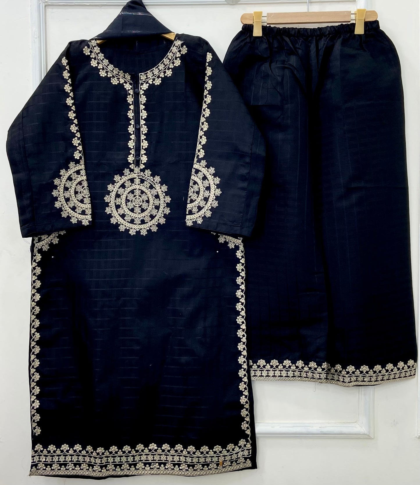 Long-Length Embroidered 3PC (Cotton) D-420