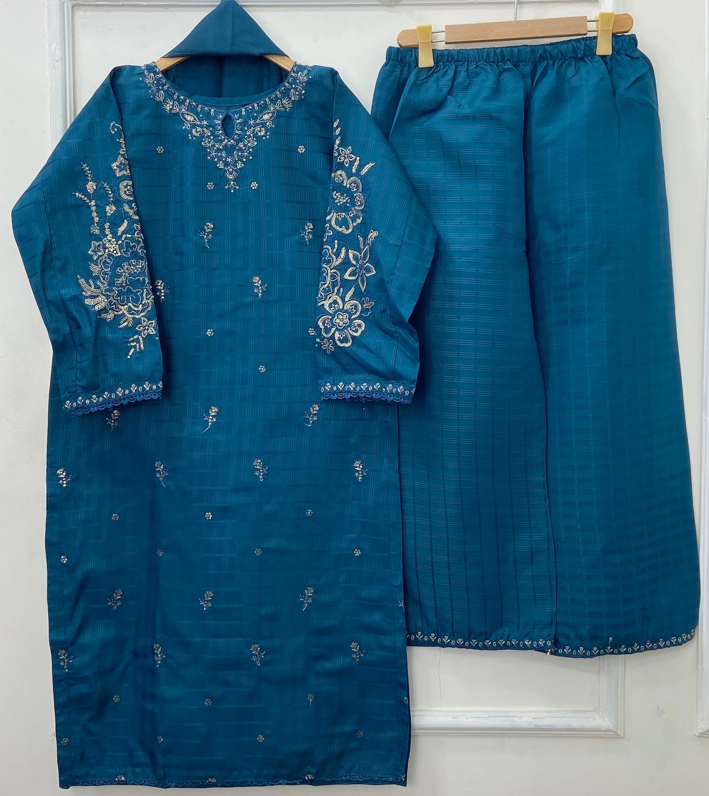 Eid Edit: Embroidered 3PC (Premium Cotton) D-440