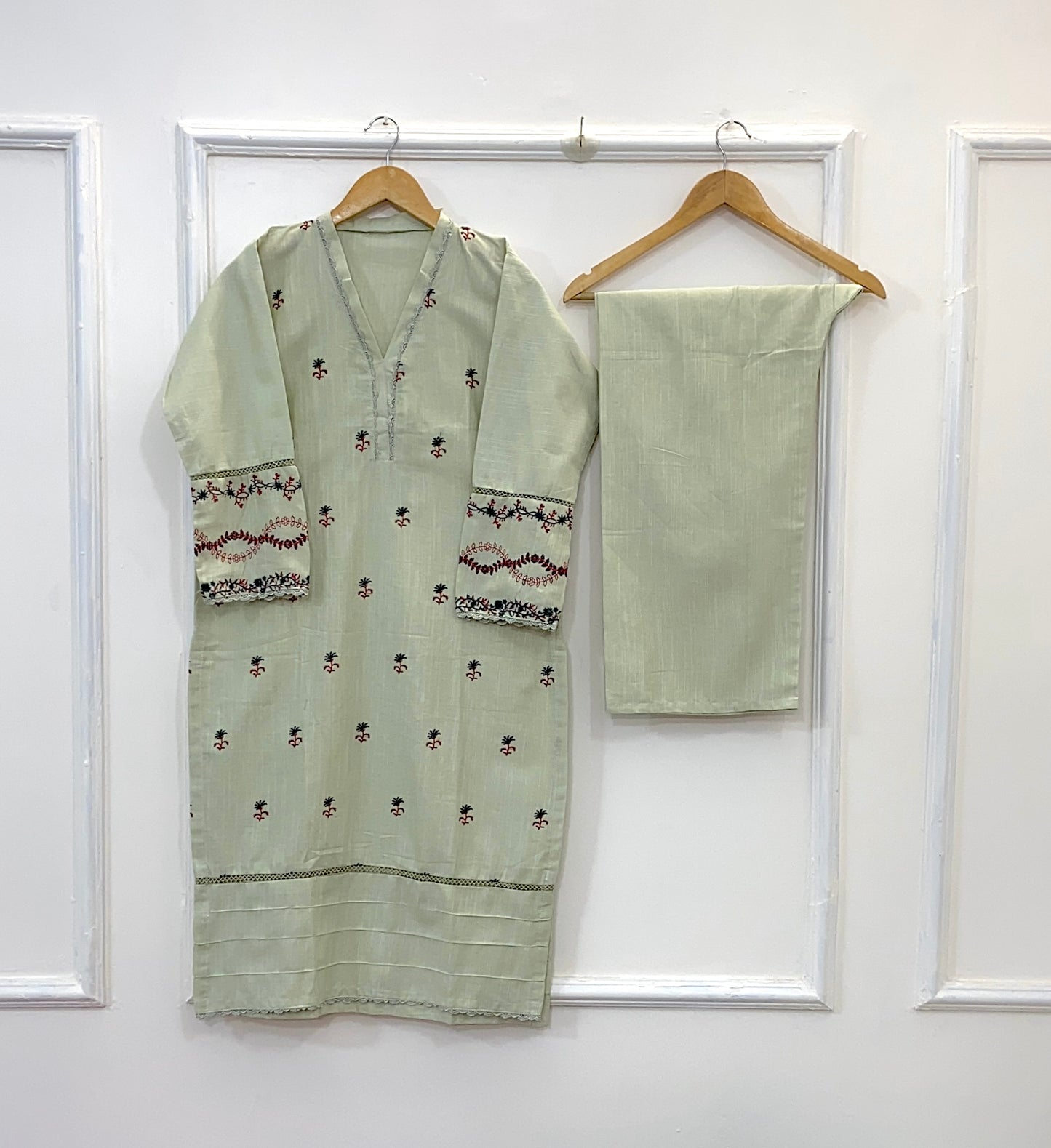 Charming Embroidered 2PC (Best Seller) (Khaddar) D-164