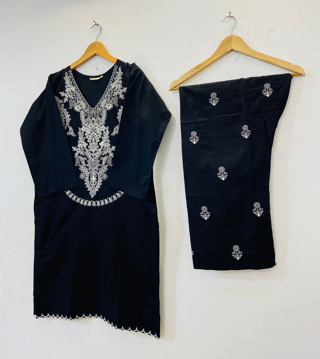 Embroidered Black Rose 2PC (Lawn) D-61