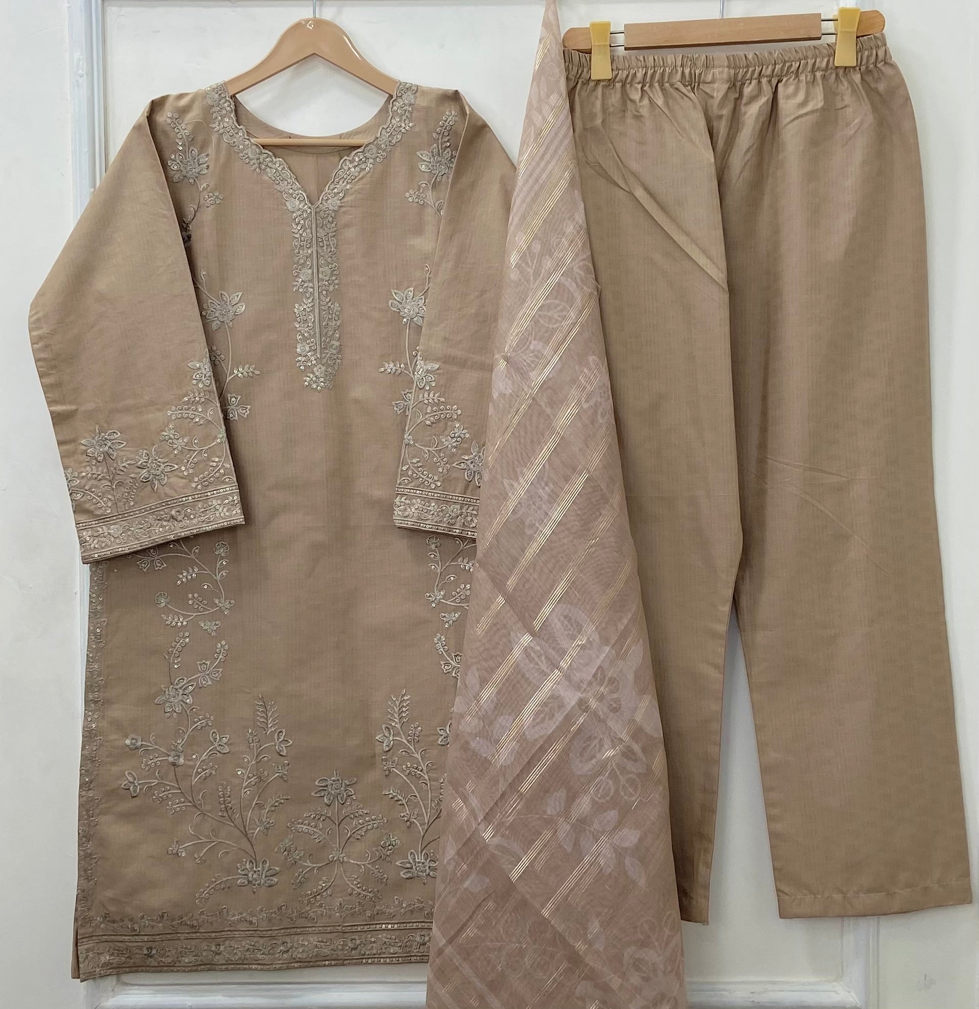 Eid Edit: Embroidered 3PC (Premium Cotton) D-434