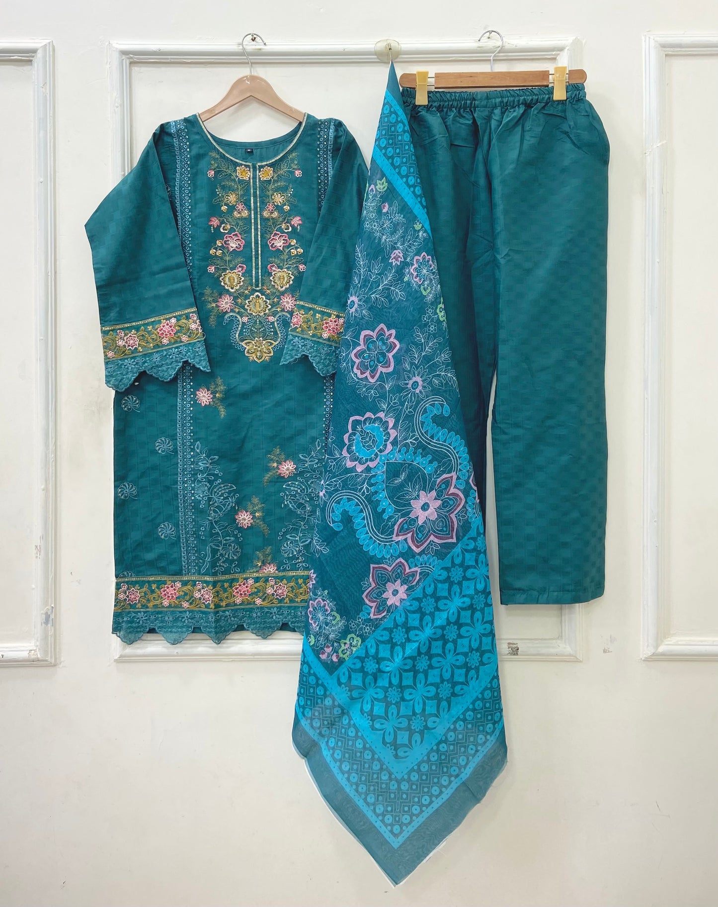 Article No: D-698