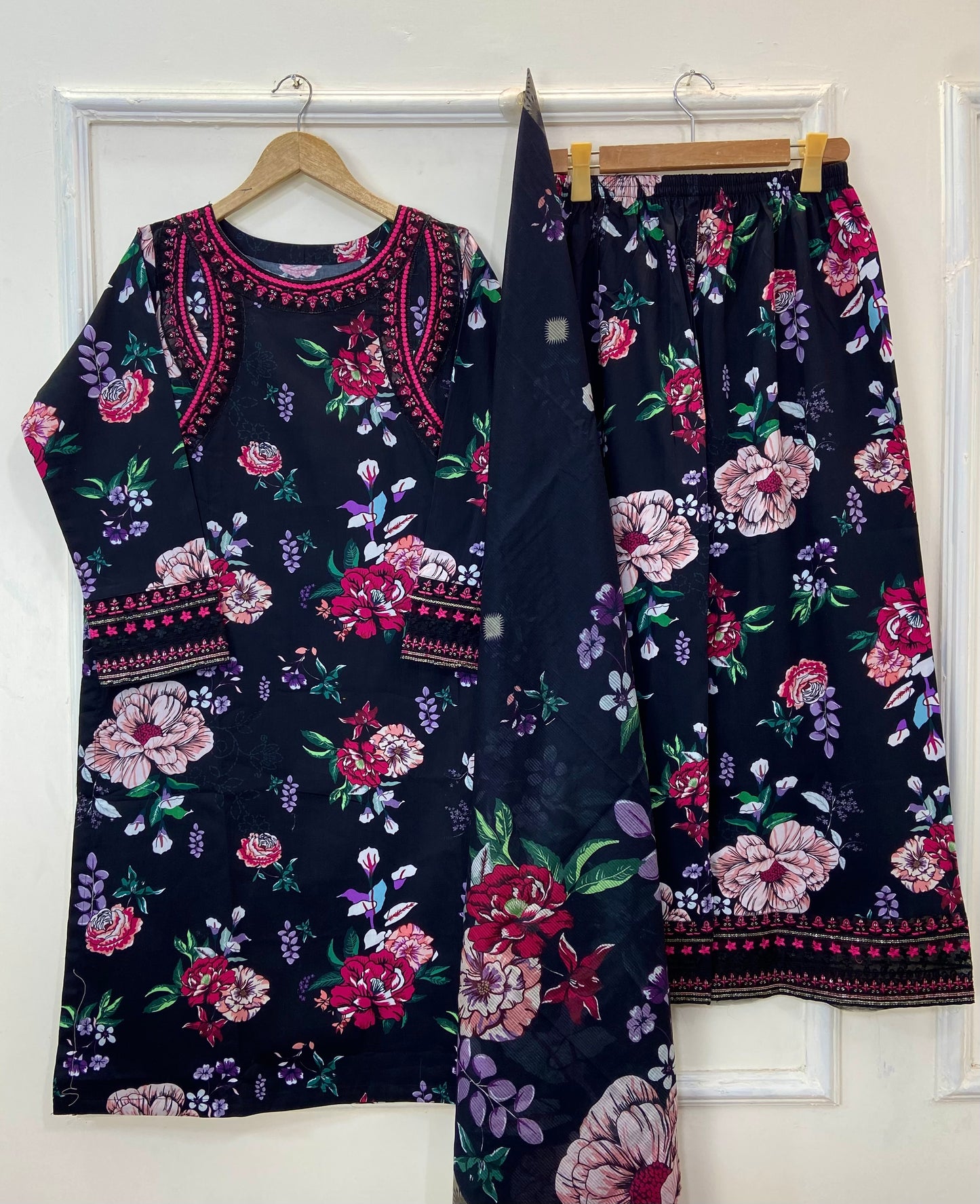 Embroidered Floral Midnight 3PC (Best Seller) (Khaddar) D-208