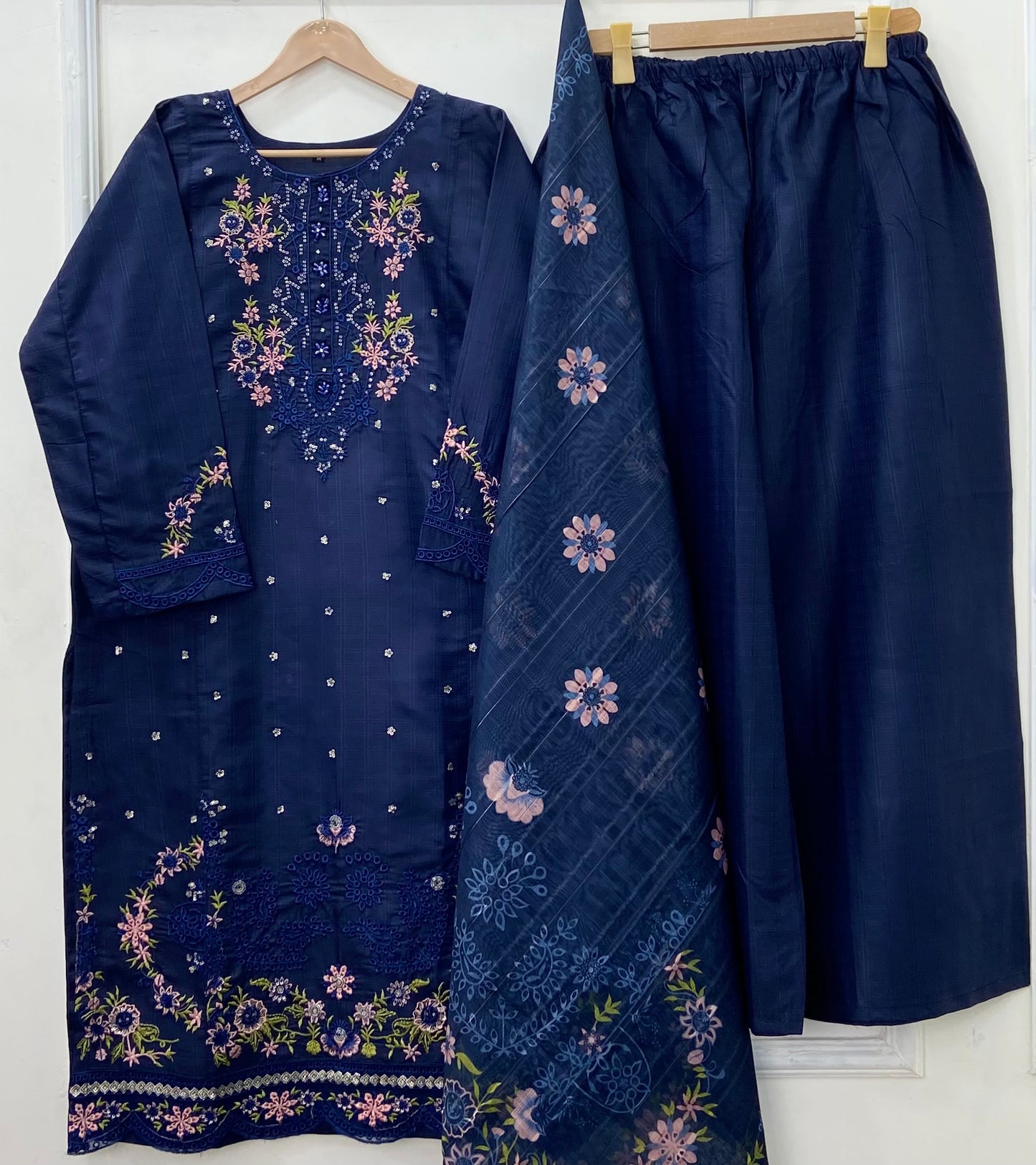Long-Embroidered 3PC (Premium Cotton) D-439