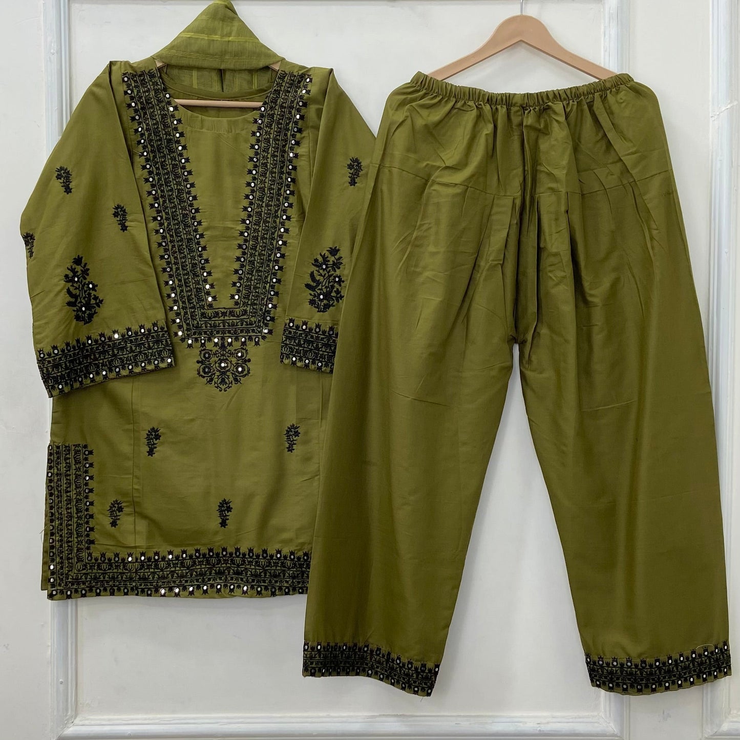 Foil Embroidered Bliss 3PC (Premium Cotton) D-454