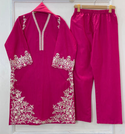 Richly Embroidered Luxe 3PC (Khaddar) D-330