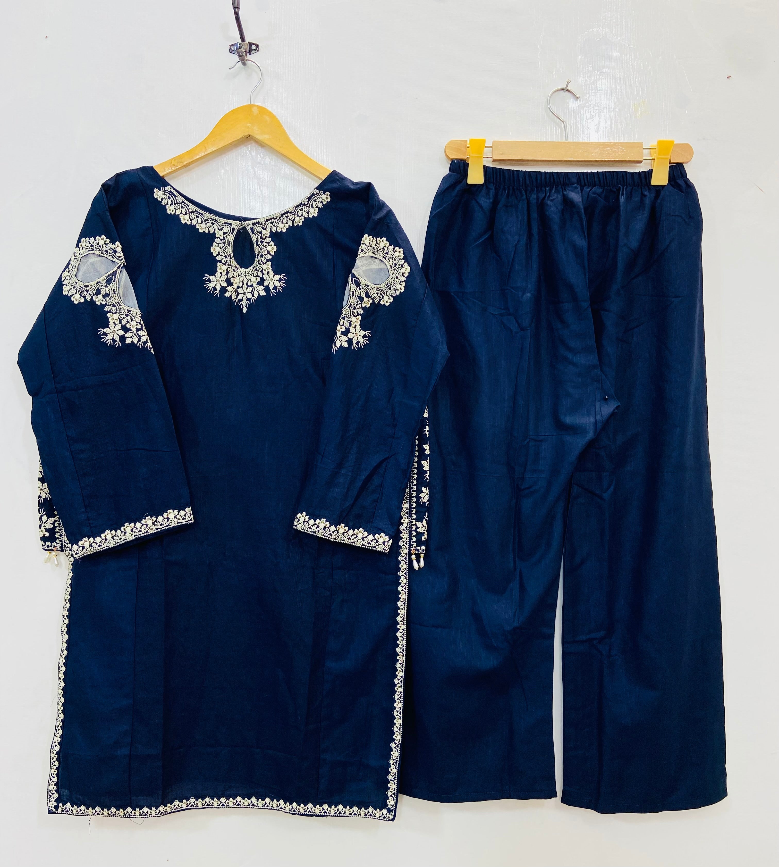 Dreamy Front Back Embroidered 2PC (Best Seller) (Khaddar) D-143