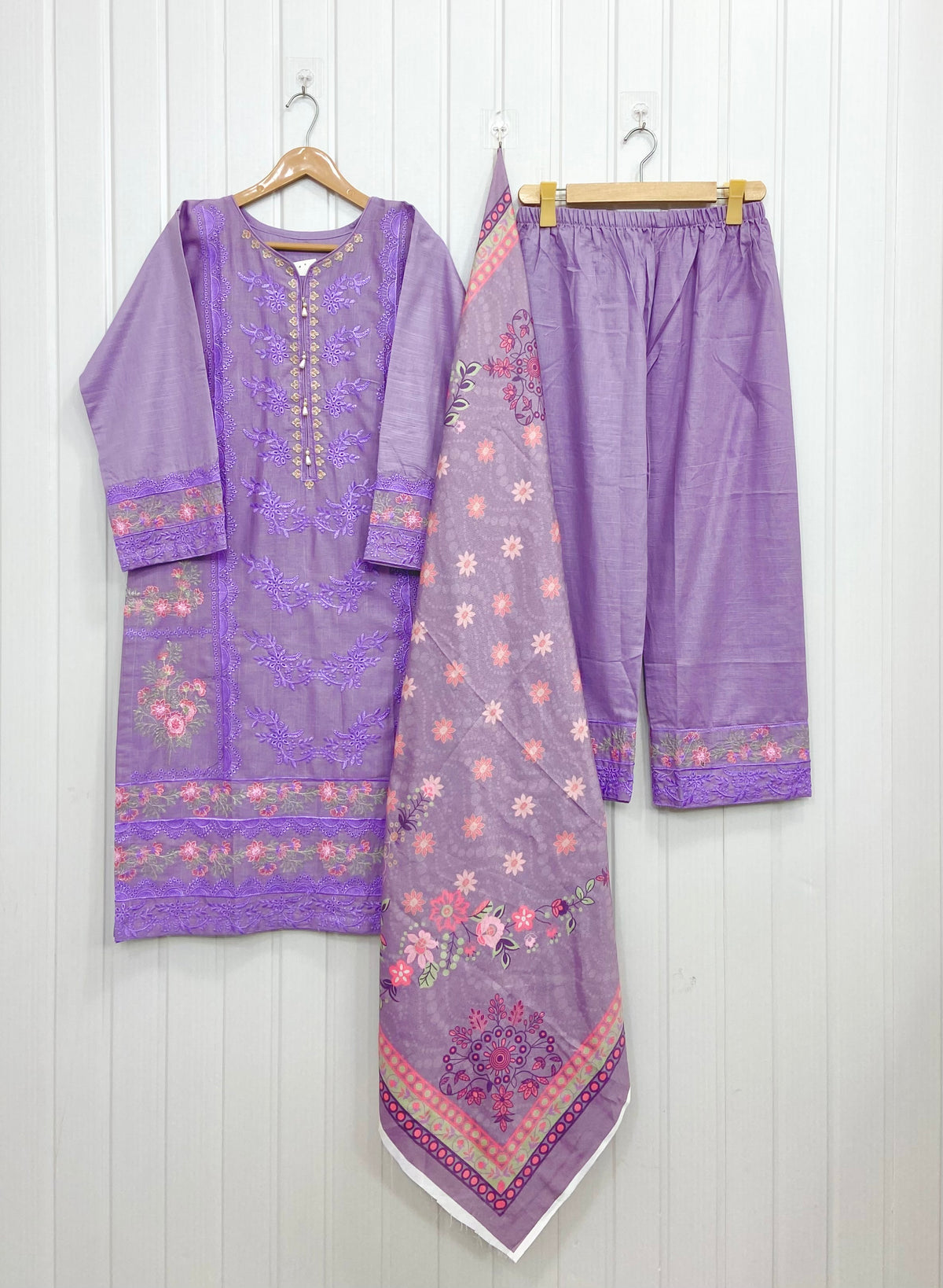 Article: D-1167 khaddar
