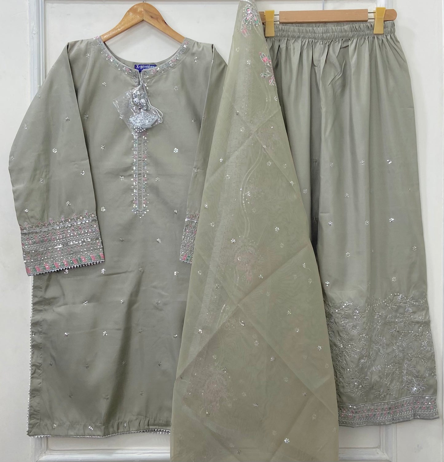 “Dhanak” Embroidered 3PC (Cotton Silk) D-407