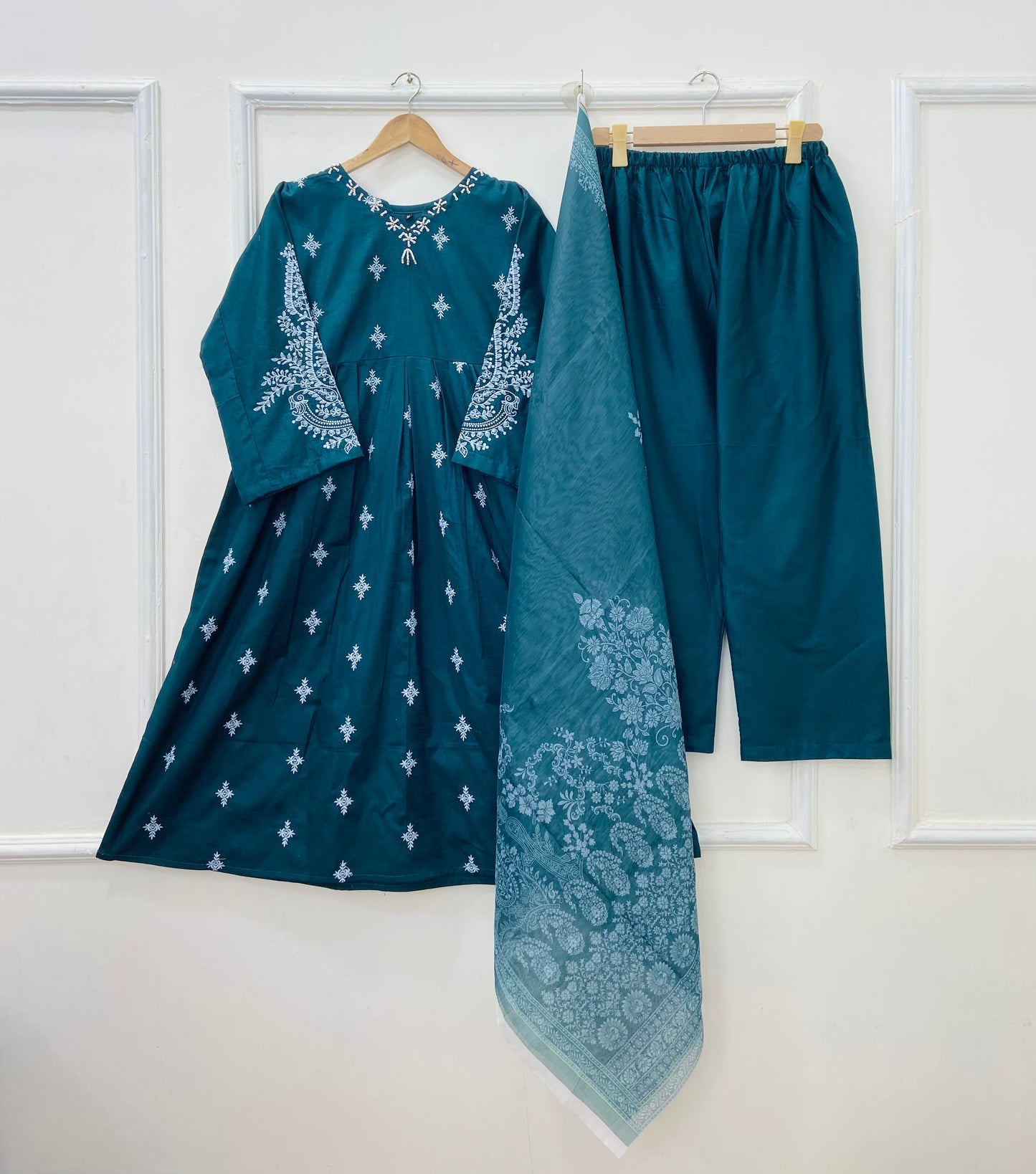 Embroidery Frock 3PC (Premium Cotton) D-428