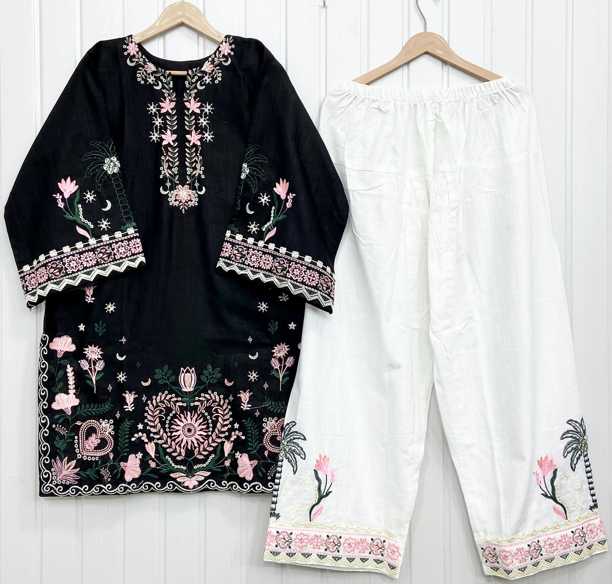 Article: D-1161 Khaddar