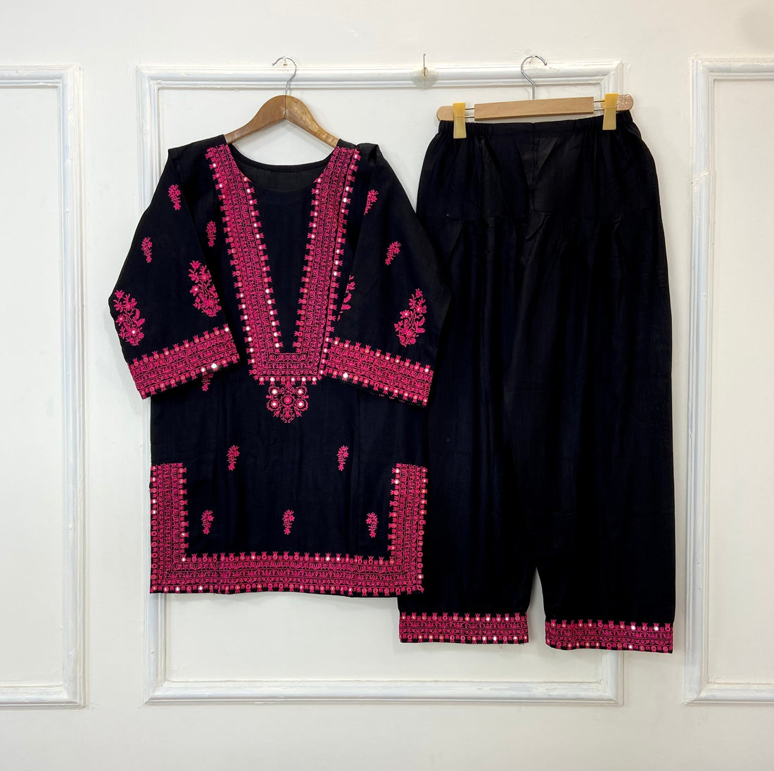 Foil Embroidery Bliss 2PC (Khaddar) (Best Seller) D-201