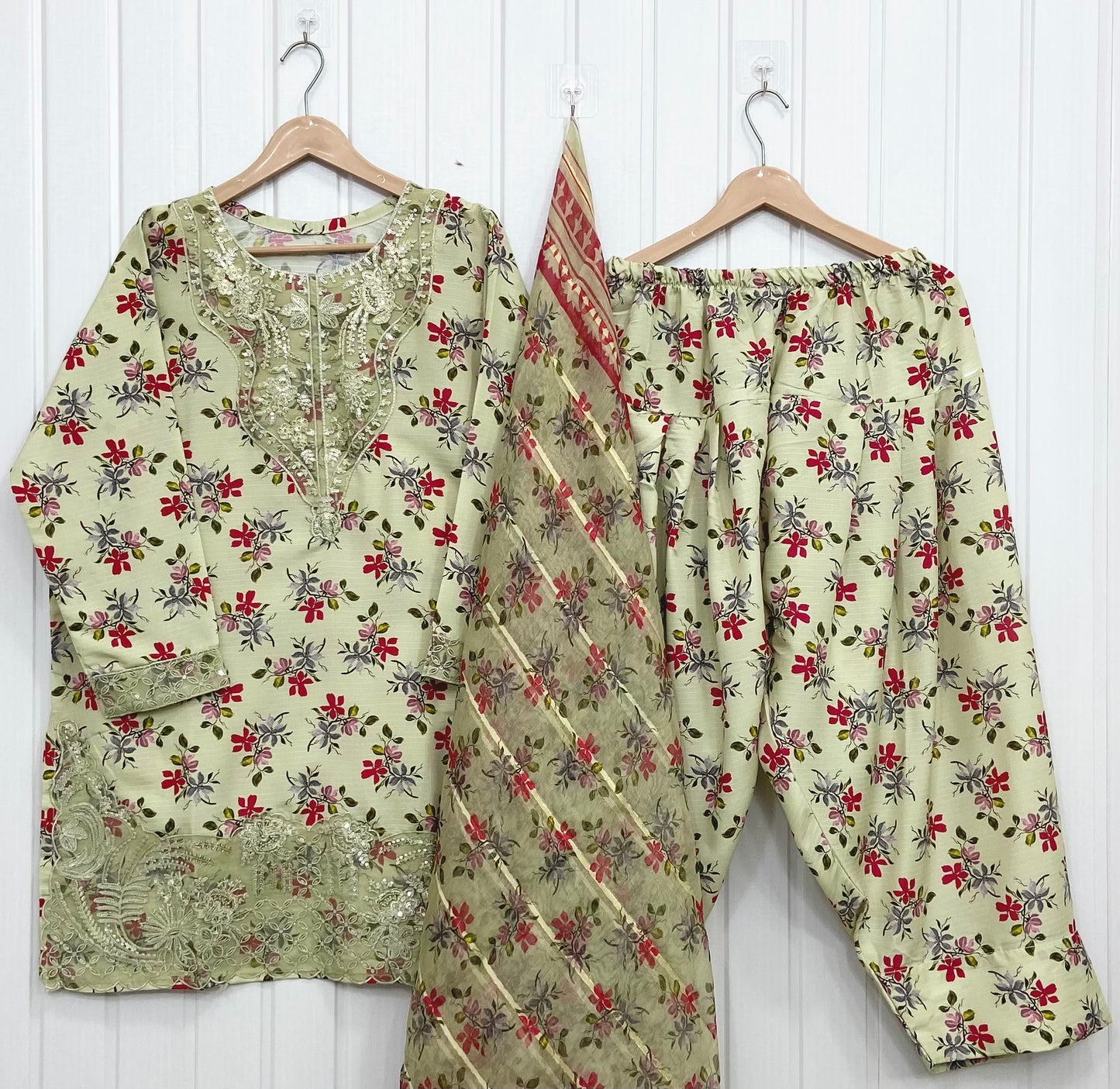 Article No: D-744