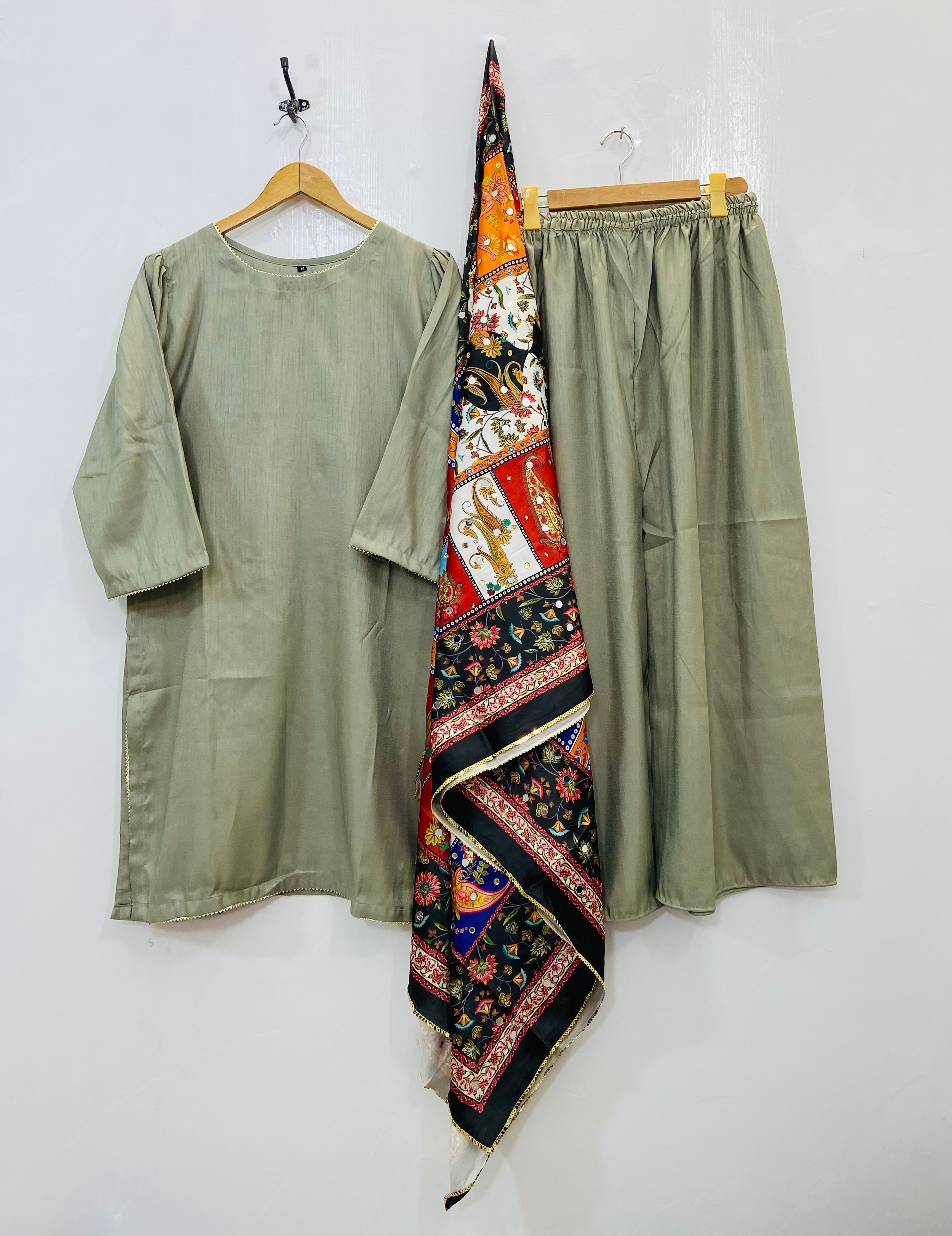 Glamorous 3PC With Mirror Work Shawl (Flowy Silk) D-104