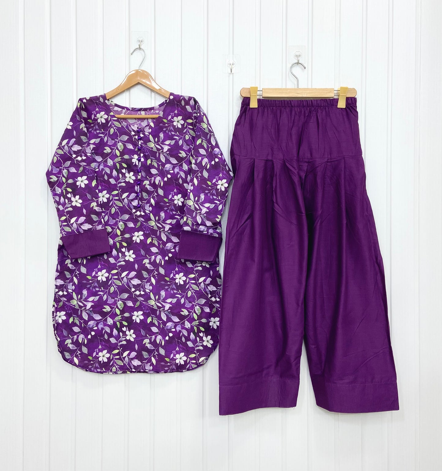 Article no: D-817 Bana Dora Lawn