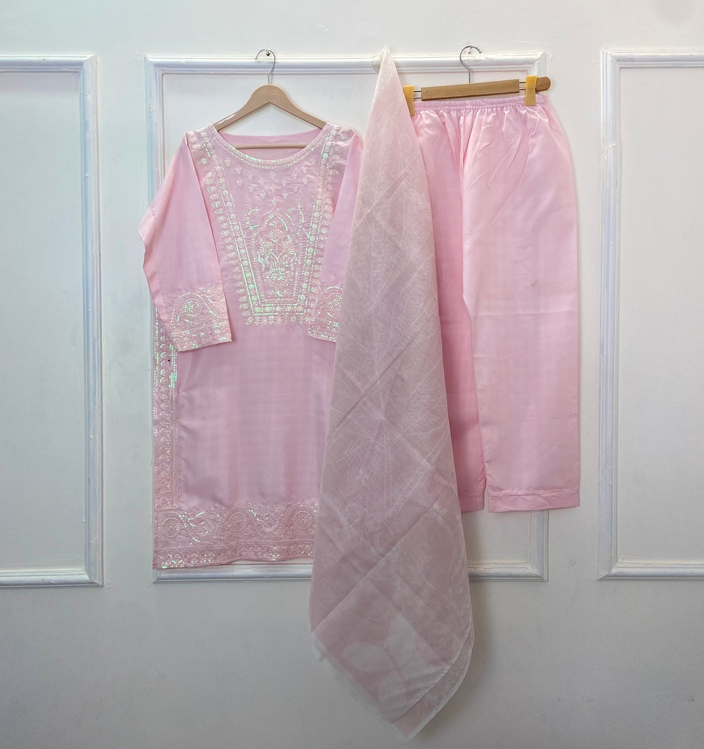 Embroidered Eid Edit: 3PC
(Premium Cotton) Hit Code D-344