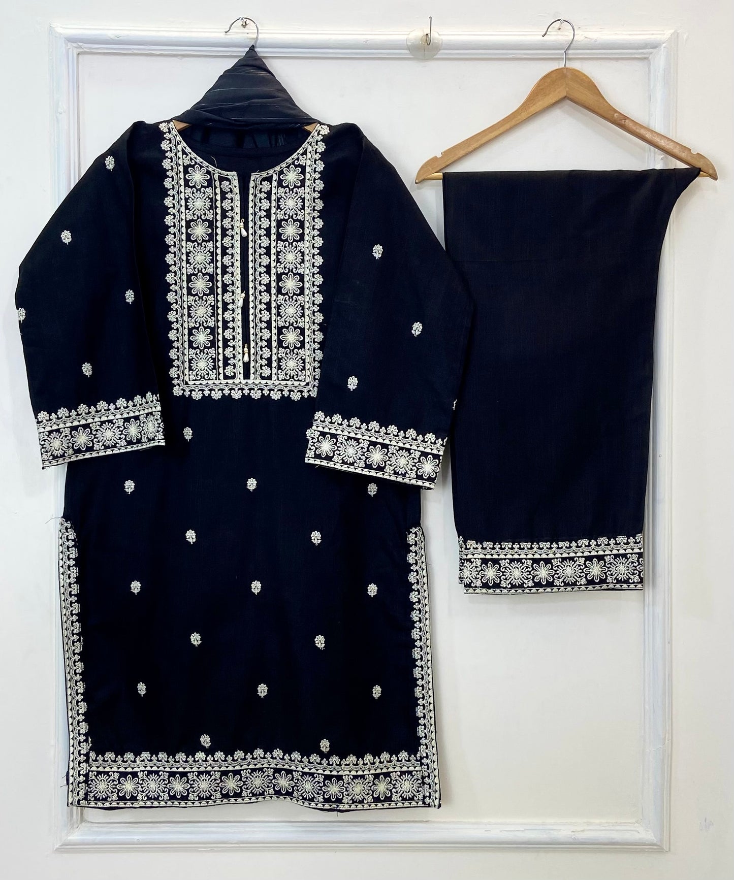 New Winter Edit: 3PC (Khaddar) (Best Selling) D-240
