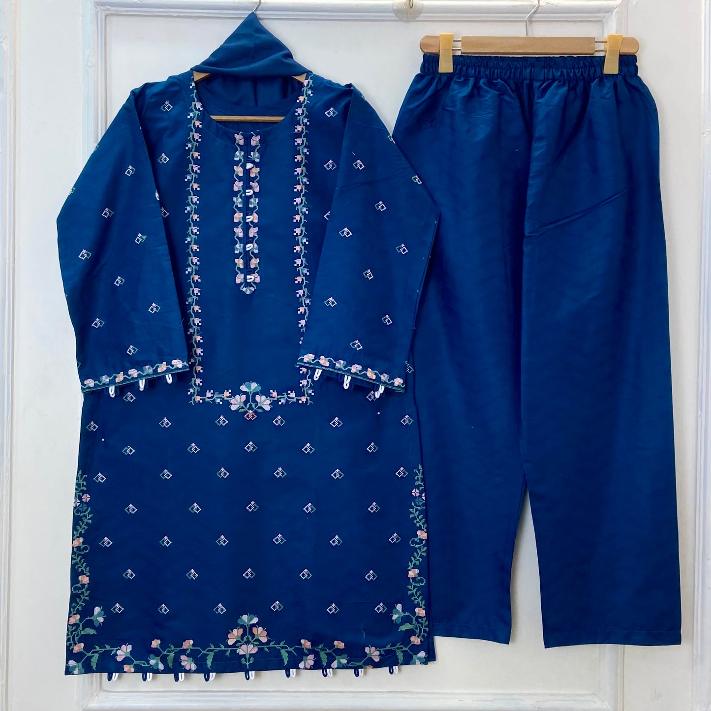 Cross-Stitched Petals Embroidered 3PC (Cotton)D-172