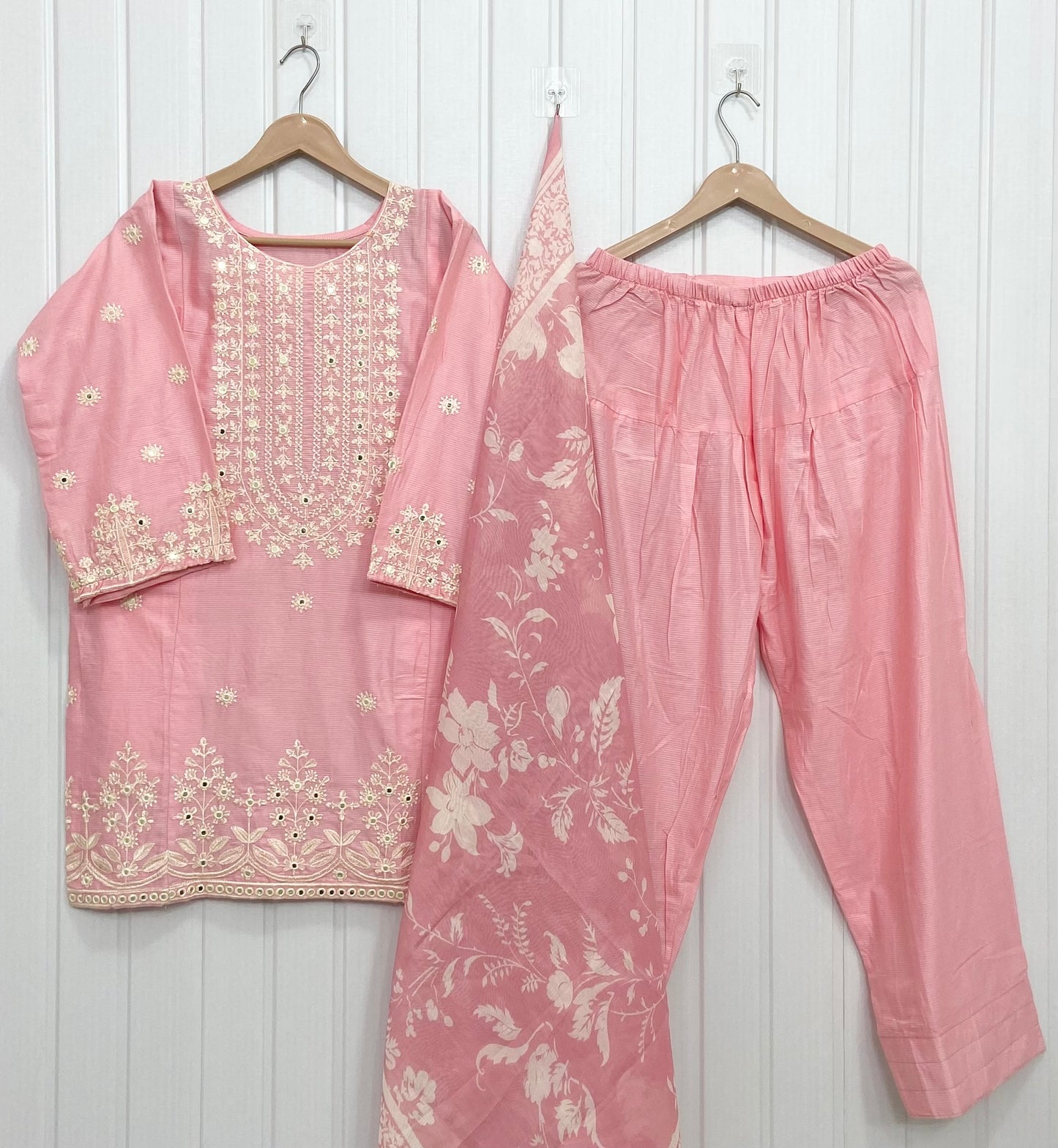 Article No: D-712 | 3 PC COTTON LAWN