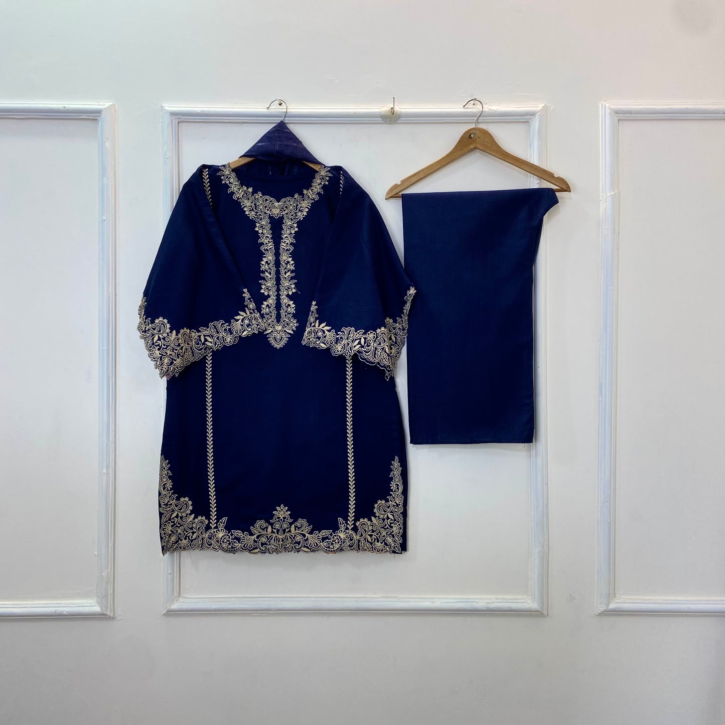 Front Back Cutwork Embroidered 3PC (Khaddar) D-327